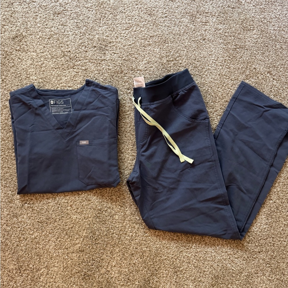 FIGS Blue/Grey Scrub Set